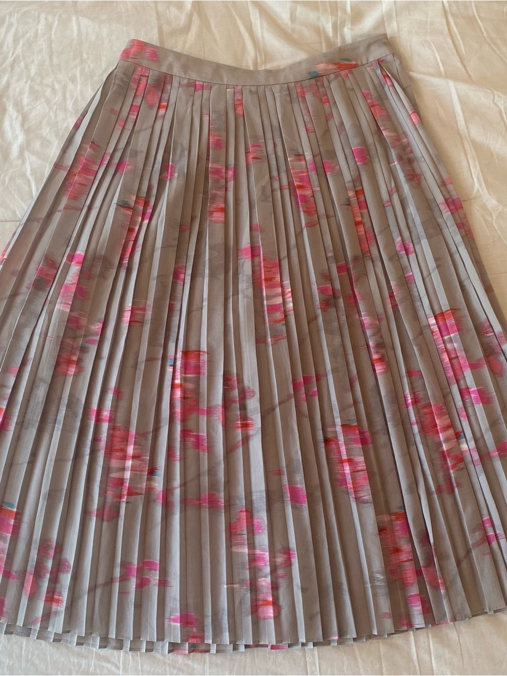 Banana Republic Gray Pleated Midi Skirt with Pink Floral Brushstrokes